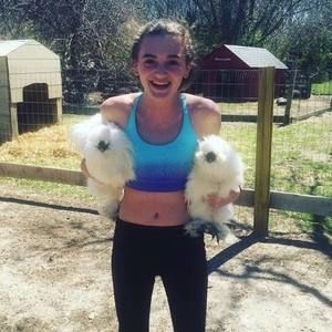 Meet your Posher, Mya